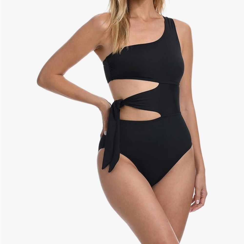 NWT La Blanca One Shoulder Cut Out One Piece Swimsuit